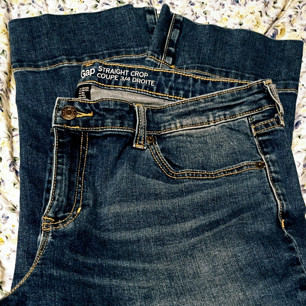GAP Women's Ankle Crop Jeans - Deep Indigo - Picture 3 of 3